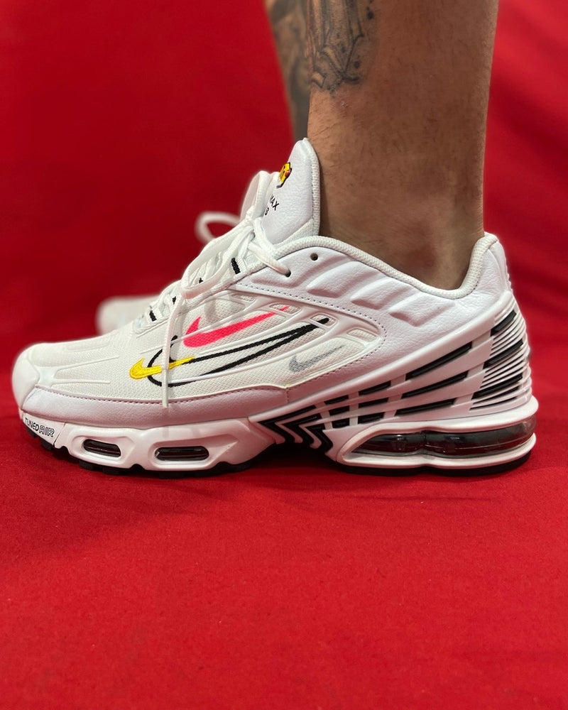 NIKE AIRMAX PLUS TN IMPORTADO BRANCO NIKE COLORIDO